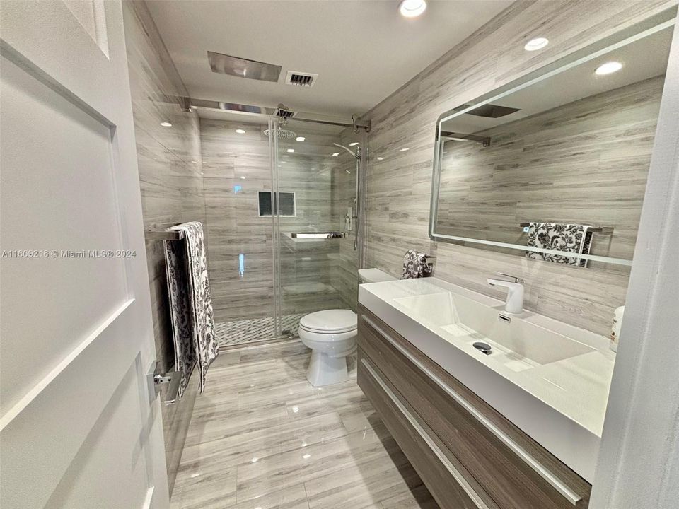 待售: $615,900 (2 贝兹, 2 浴室, 1380 平方英尺)