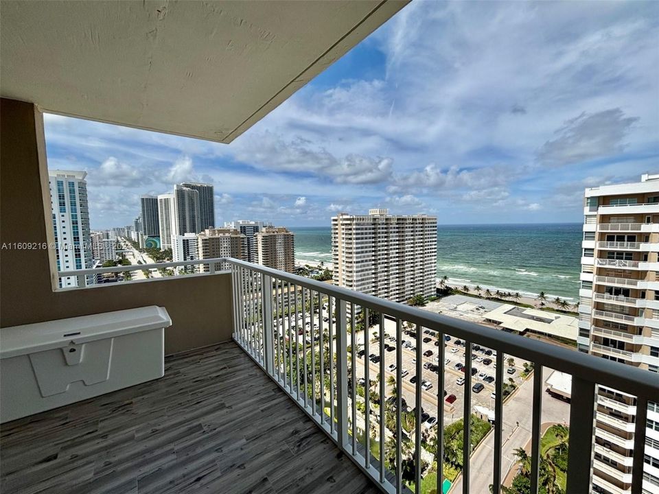 For Sale: $615,900 (2 beds, 2 baths, 1380 Square Feet)