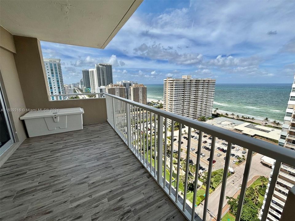 For Sale: $615,900 (2 beds, 2 baths, 1380 Square Feet)