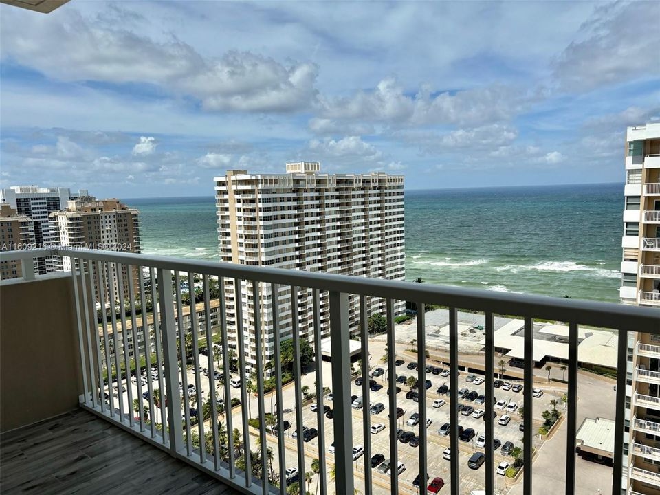 For Sale: $615,900 (2 beds, 2 baths, 1380 Square Feet)