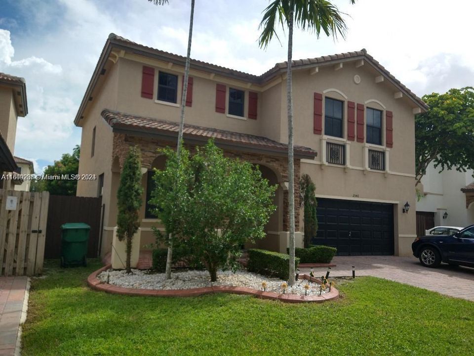 Active With Contract: $590,000 (4 beds, 2 baths, 2437 Square Feet)