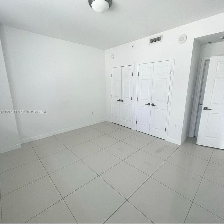 For Rent: $2,699 (1 beds, 1 baths, 736 Square Feet)