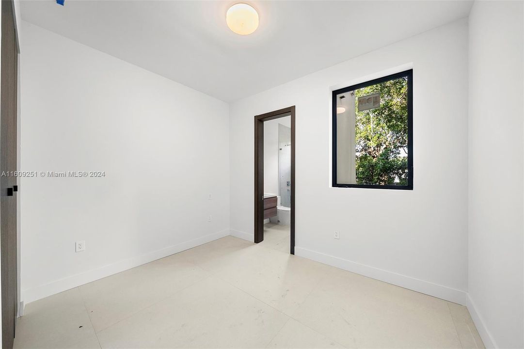 WOOD FLOORING MASTER BEDROOM