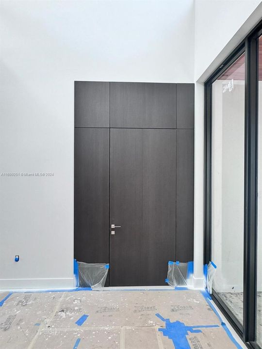 FRONT CUSTOM PIVOT DOOR