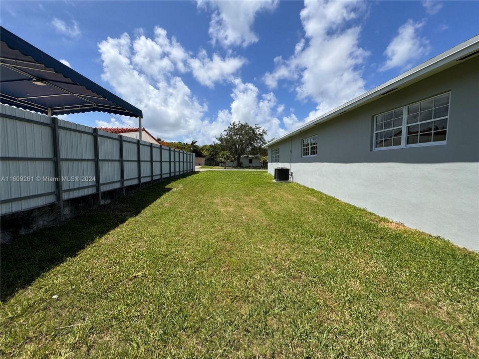 For Sale: $665,000 (3 beds, 2 baths, 1580 Square Feet)