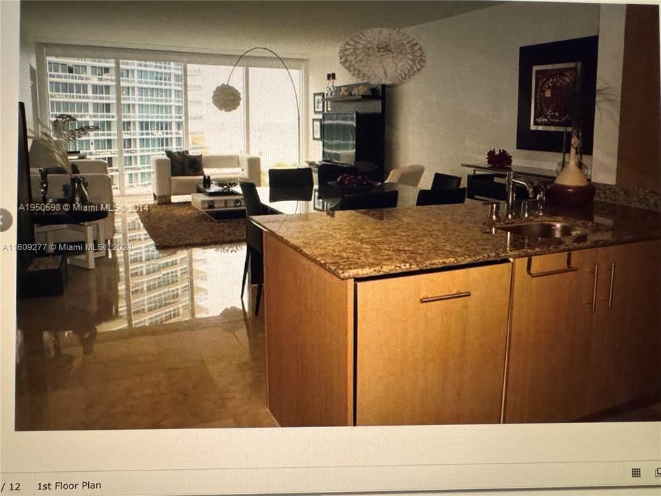 For Rent: $4,900 (1 beds, 1 baths, 896 Square Feet)