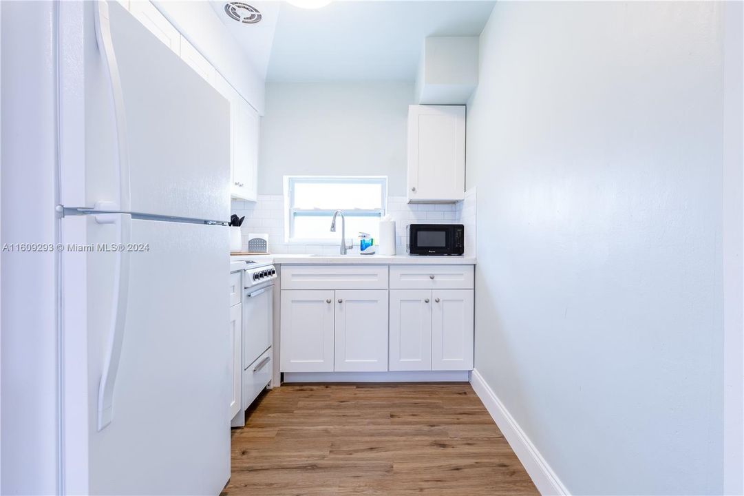For Rent: $2,500 (1 beds, 1 baths, 630 Square Feet)
