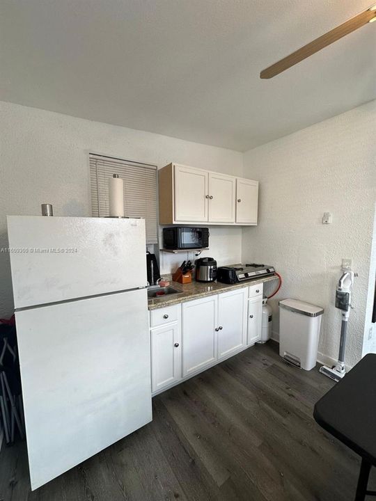 Recently Rented: $1,500 (1 beds, 1 baths, 1652 Square Feet)