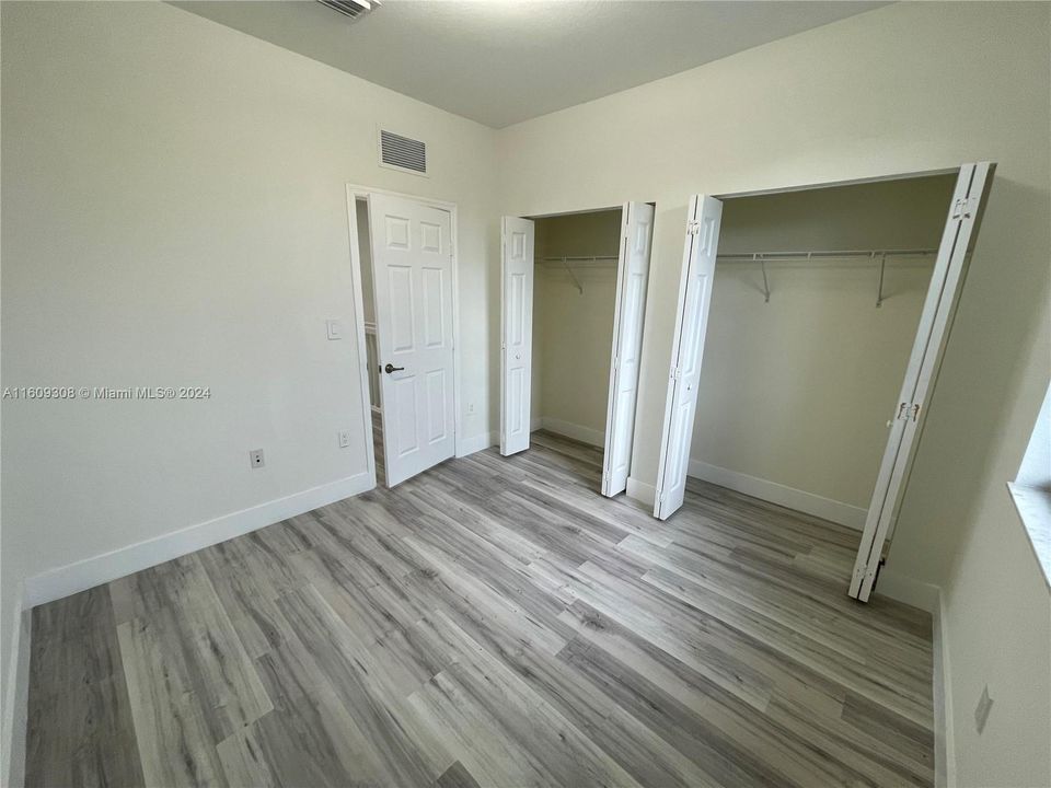 For Rent: $3,150 (3 beds, 2 baths, 1545 Square Feet)