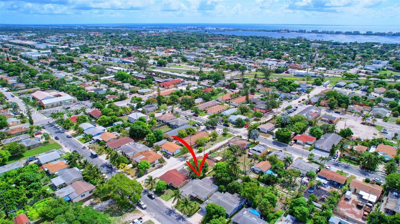 For Sale: $330,000 (3 beds, 2 baths, 1125 Square Feet)