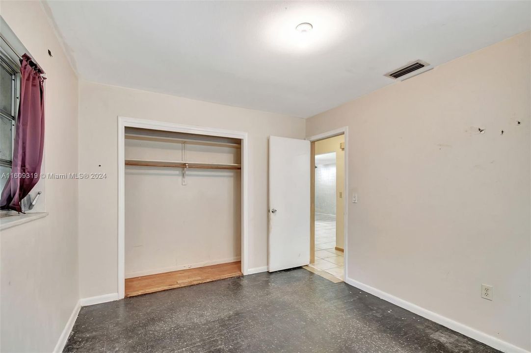 For Sale: $330,000 (3 beds, 2 baths, 1125 Square Feet)