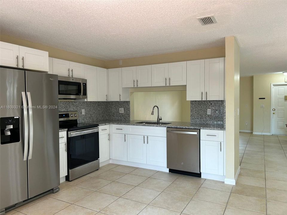 Recently Rented: $3,200 (3 beds, 2 baths, 0 Square Feet)