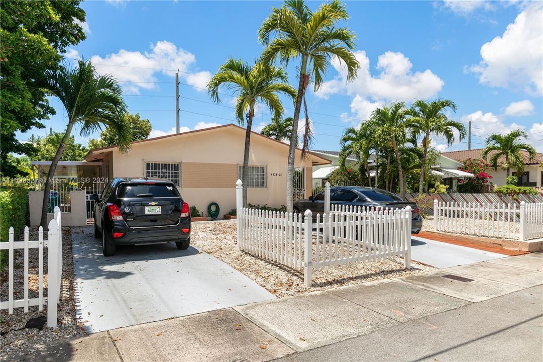 Active With Contract: $759,000 (0 beds, 0 baths, 2249 Square Feet)