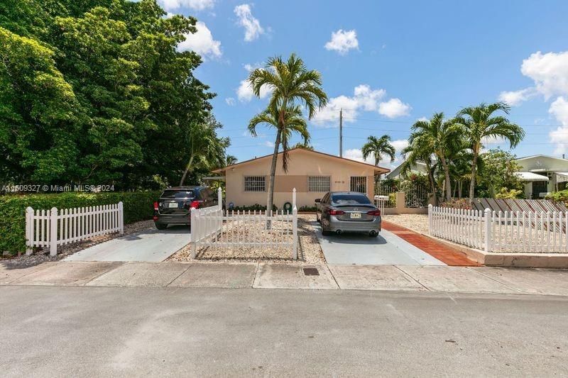 Active With Contract: $759,000 (0 beds, 0 baths, 2249 Square Feet)