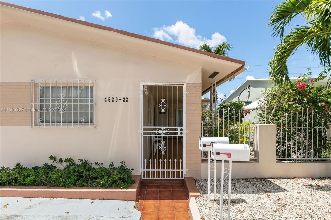 Active With Contract: $759,000 (0 beds, 0 baths, 2249 Square Feet)