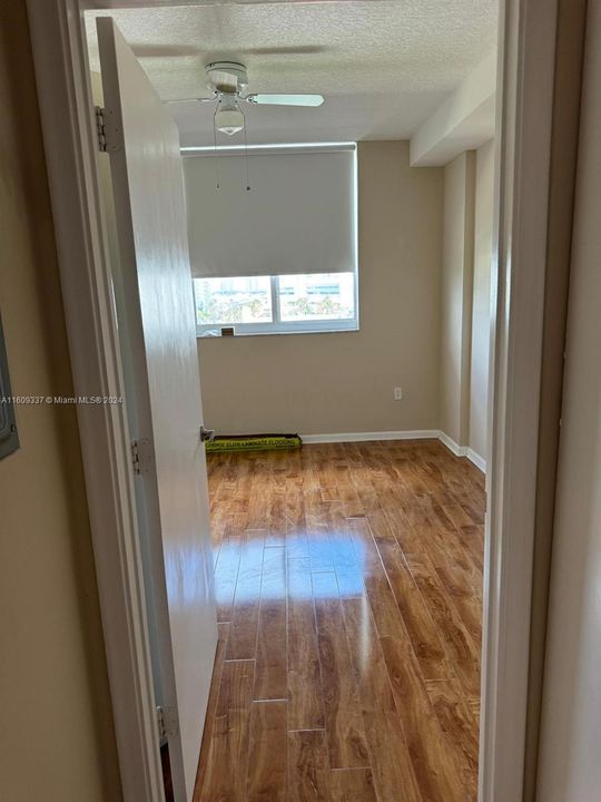 For Rent: $2,950 (2 beds, 2 baths, 1073 Square Feet)