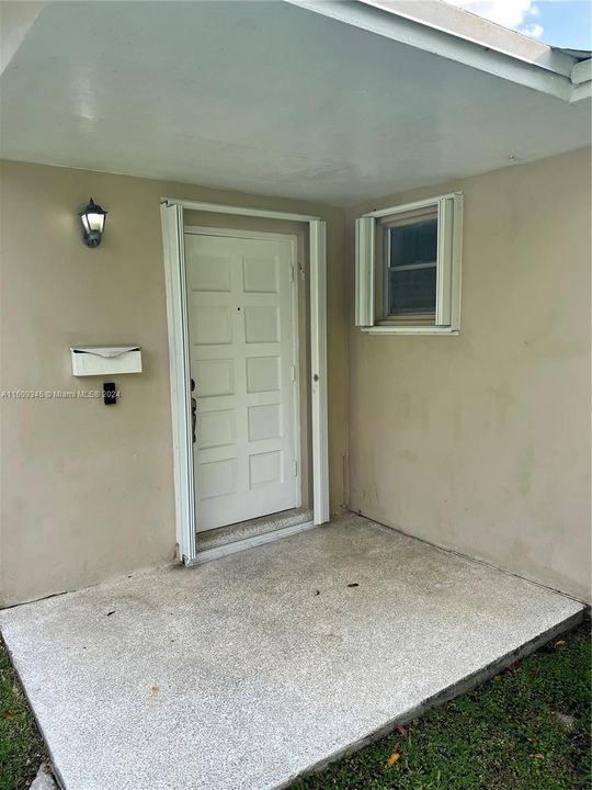 For Rent: $3,500 (3 beds, 2 baths, 2832 Square Feet)