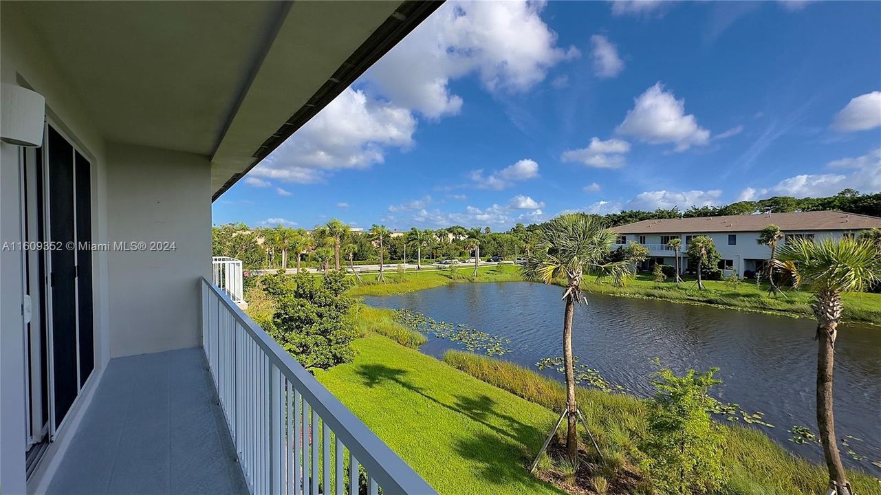 For Sale: $494,900 (3 beds, 2 baths, 1557 Square Feet)