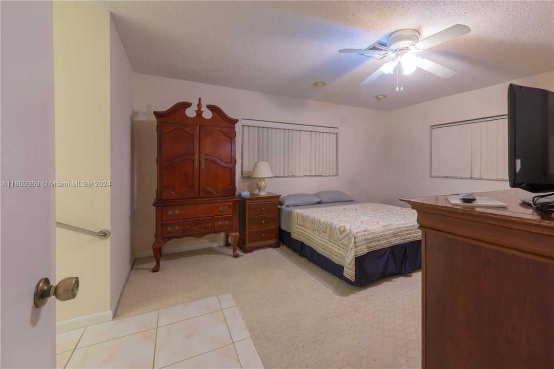 For Sale: $130,000 (2 beds, 2 baths, 1280 Square Feet)