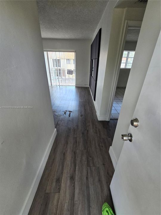 For Rent: $1,850 (1 beds, 1 baths, 630 Square Feet)