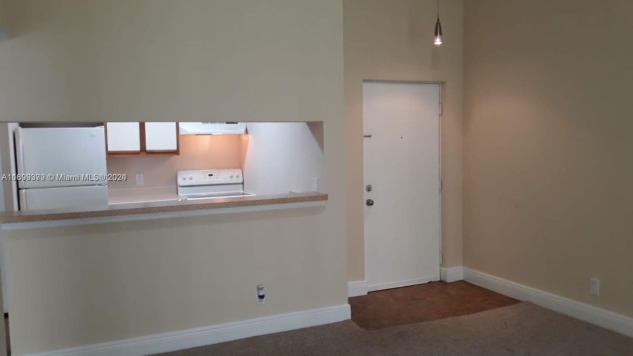 Recently Rented: $1,500 (1 beds, 1 baths, 615 Square Feet)