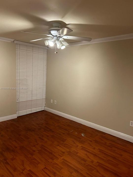 Recently Rented: $2,300 (2 beds, 2 baths, 960 Square Feet)