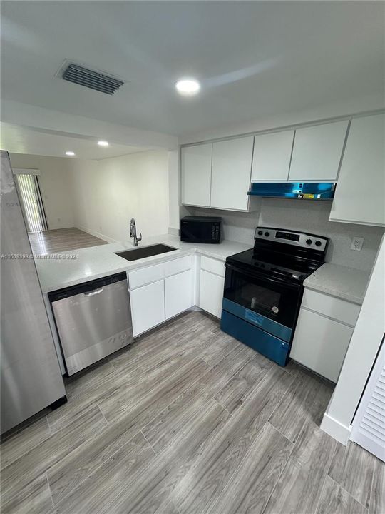 For Rent: $2,800 (2 beds, 2 baths, 1512 Square Feet)