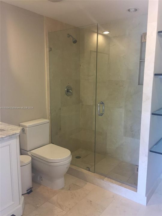 Active With Contract: $2,600 (1 beds, 1 baths, 787 Square Feet)