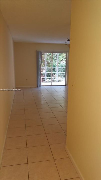 For Sale: $225,000 (2 beds, 2 baths, 1290 Square Feet)