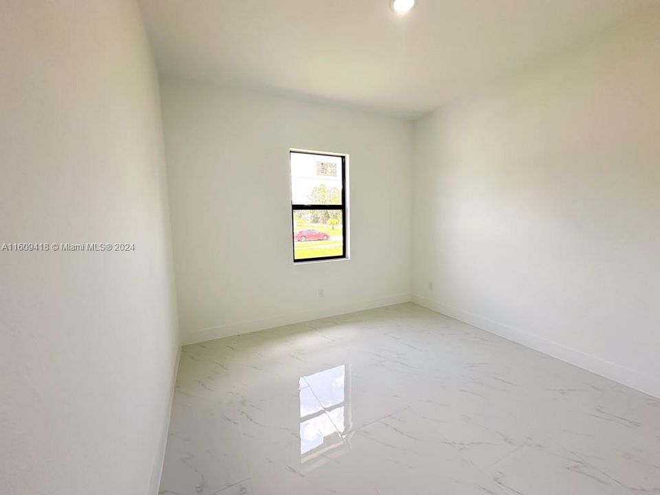 Vendido Recientemente: $385,000 (3 camas, 2 baños, 0 Pies cuadrados)