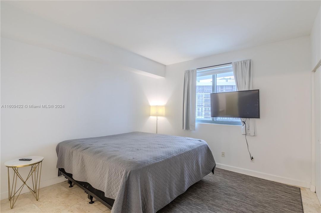 For Sale: $675,000 (2 beds, 2 baths, 1158 Square Feet)