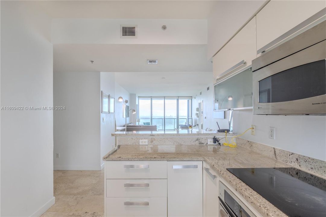 For Sale: $675,000 (2 beds, 2 baths, 1158 Square Feet)