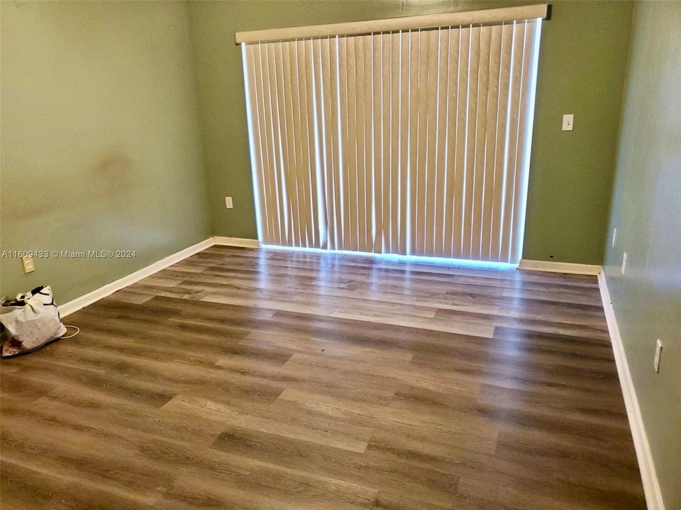 For Rent: $3,500 (3 beds, 2 baths, 1450 Square Feet)