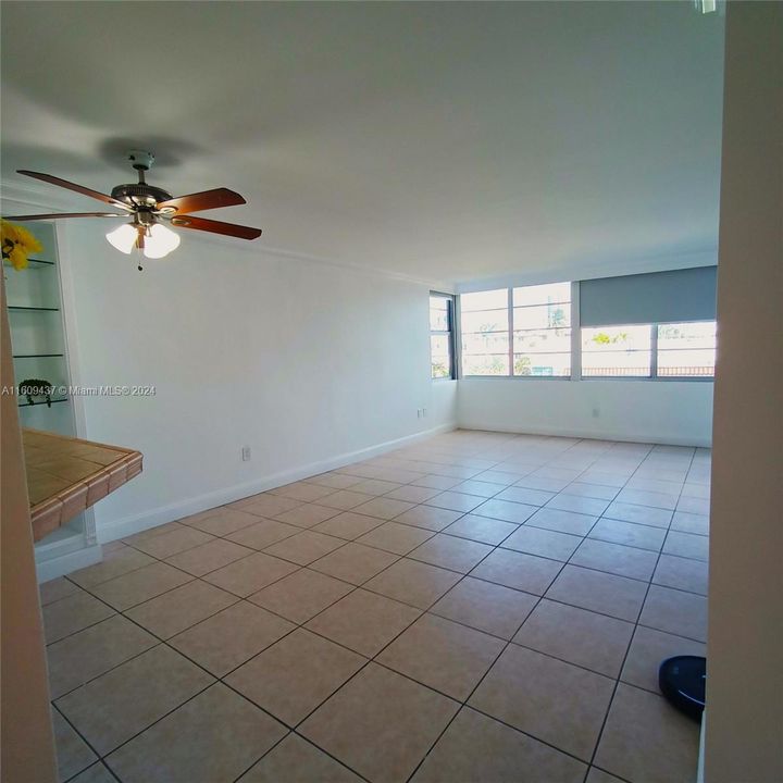 Recently Rented: $2,190 (1 beds, 1 baths, 750 Square Feet)