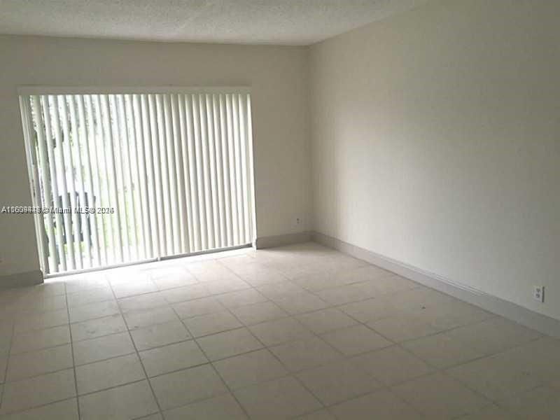 For Sale: $225,000 (2 beds, 2 baths, 768 Square Feet)