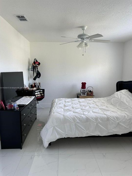 For Rent: $2,600 (3 beds, 2 baths, 1458 Square Feet)