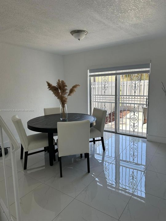 For Rent: $2,600 (3 beds, 2 baths, 1458 Square Feet)