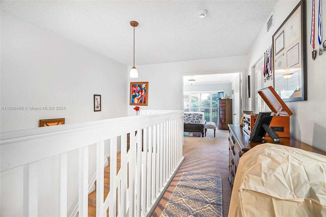 For Sale: $430,000 (2 beds, 2 baths, 1226 Square Feet)