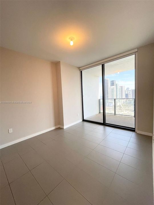 For Rent: $3,850 (2 beds, 2 baths, 880 Square Feet)