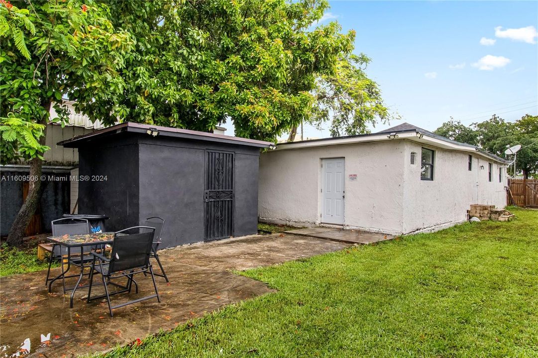 For Sale: $530,000 (4 beds, 2 baths, 1520 Square Feet)