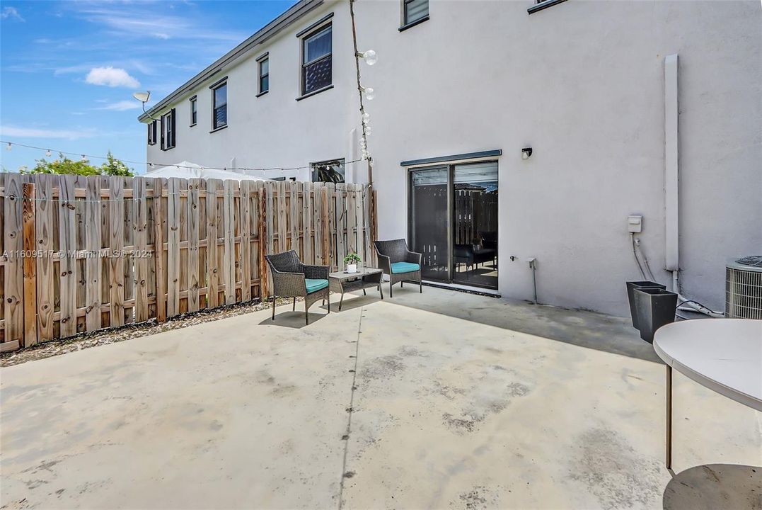 For Sale: $540,000 (3 beds, 2 baths, 1539 Square Feet)