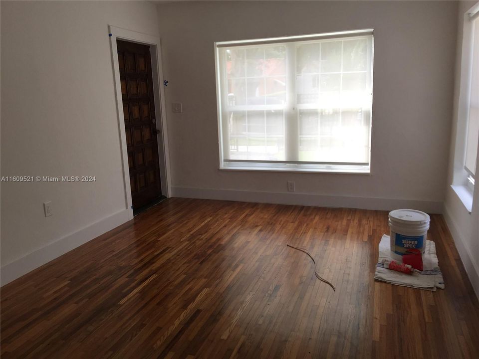 For Rent: $4,700 (3 beds, 2 baths, 1350 Square Feet)