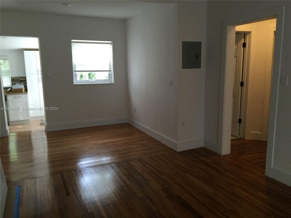 For Rent: $4,700 (3 beds, 2 baths, 1350 Square Feet)