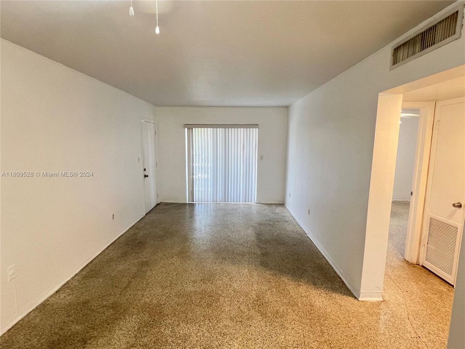 For Rent: $2,395 (2 beds, 1 baths, 3760 Square Feet)