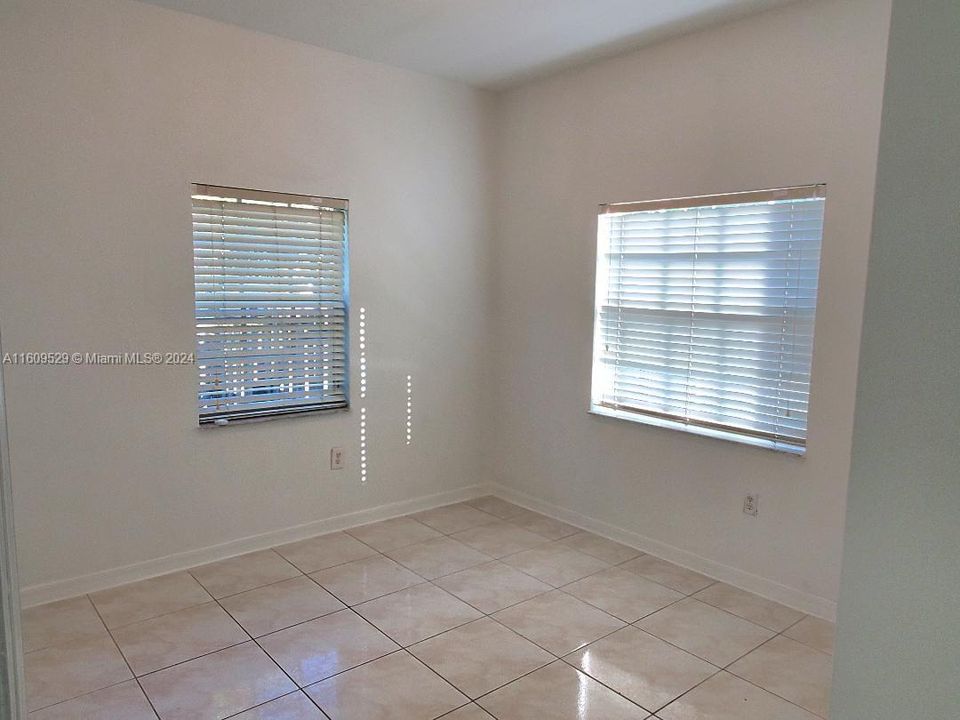 For Rent: $3,300 (3 beds, 2 baths, 1460 Square Feet)