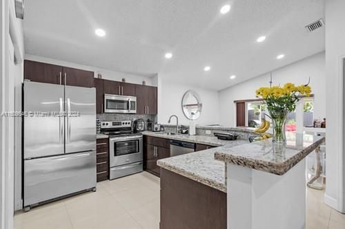 For Sale: $580,000 (3 beds, 2 baths, 1236 Square Feet)