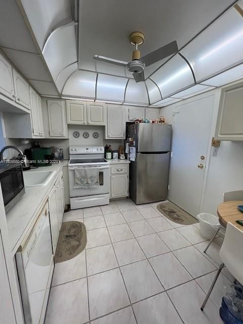 For Sale: $249,900 (2 beds, 2 baths, 1260 Square Feet)