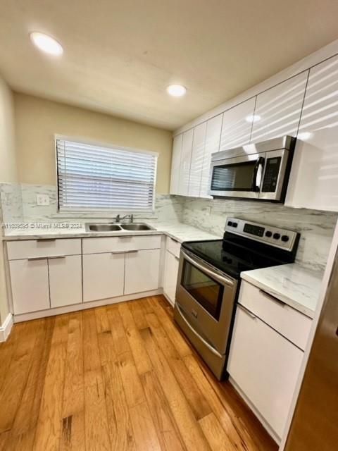 For Rent: $2,500 (2 beds, 1 baths, 1040 Square Feet)