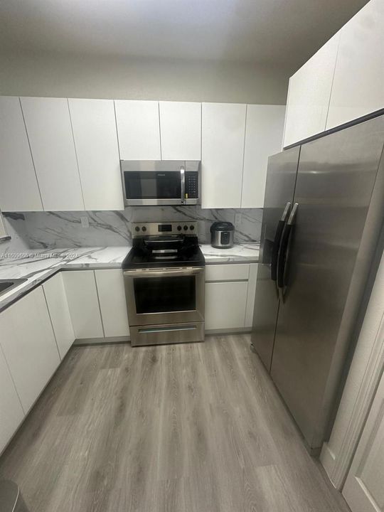 Activo con contrato: $325,000 (2 camas, 2 baños, 1130 Pies cuadrados)