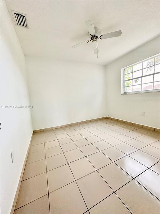 For Rent: $3,300 (3 beds, 2 baths, 1350 Square Feet)